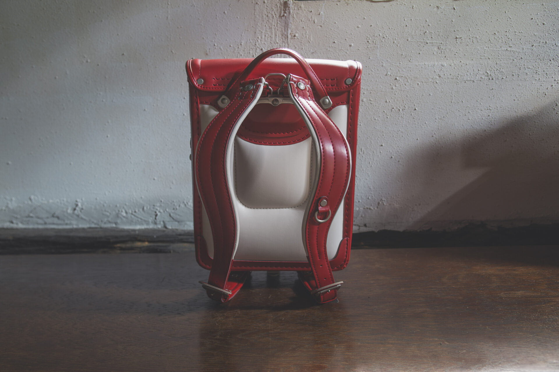 You are currently viewing 「軽いランドセル」＝「軽く背負えるランドセル」ではない？お子さまの負担を減らすランドセルの特徴をご紹介